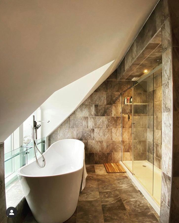 The Lodge At Muir Estate Thornhill  Bagian luar foto